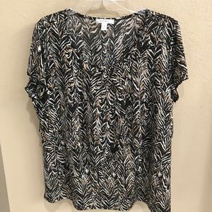 3/$35 Dressbarn shirt 1X with gold bling